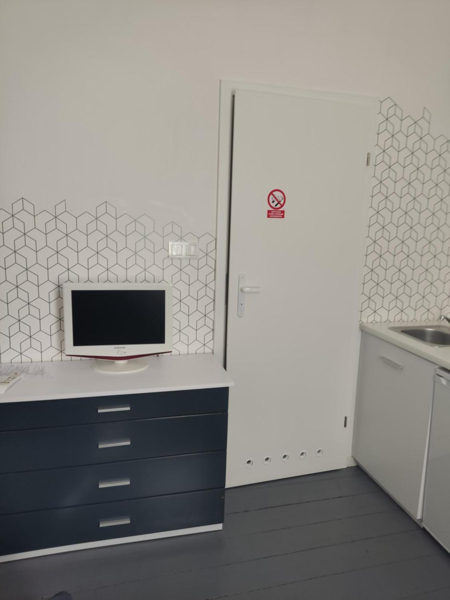 Kawalerka W Centrum Leszna. Leszno  Extérieur photo
